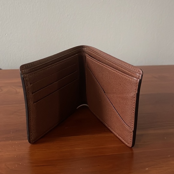 Louis Vuitton Wallet - Picture 7 of 7